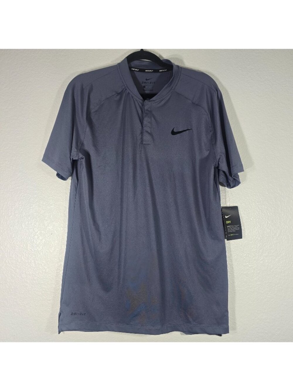Nike Dri-Fit Golf Shirt Men Medium Blue Blade Collar Short Sleeve Lightweight